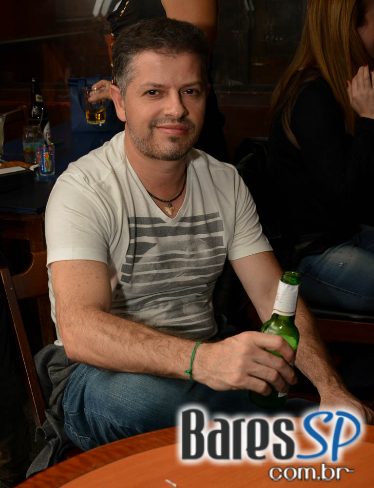 Banda Cegos, Surdos e Loucos comandaram o sábado com muito rock no Capital da Villa Banda Cegos, Surdos e Loucos comandaram o sábado com muito rock no Capital da Villa