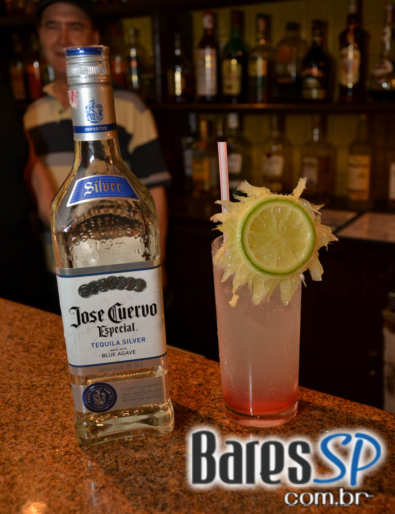 Banda Cegos, Surdos e Loucos comandaram o sábado com muito rock no Capital da Villa Banda Cegos, Surdos e Loucos comandaram o sábado com muito rock no Capital da Villa