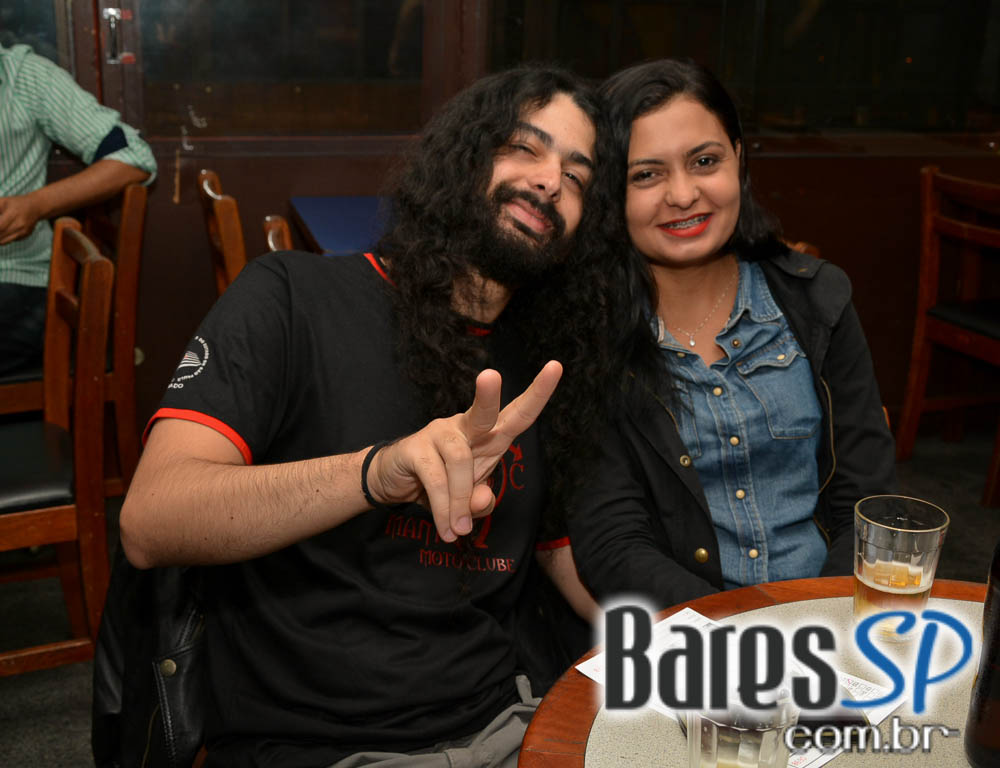 Banda Cegos, Surdos e Loucos comandaram o sábado com muito rock no Capital da Villa Banda Cegos, Surdos e Loucos comandaram o sábado com muito rock no Capital da Villa