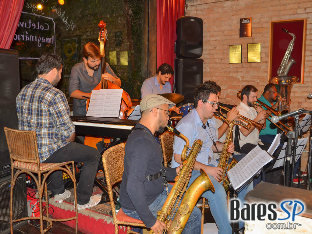 Bar Madeleine apresentou banda Coletivo Imaginário que tocou Miles Davis na quinta Bar Madeleine apresentou banda Coletivo Imaginário que tocou Miles Davis na quinta