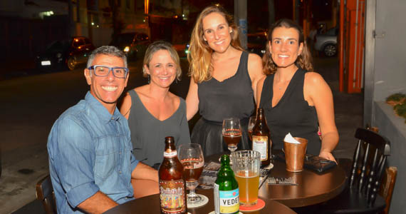 Bones Gastropub ofereceu diversos petiscos com amplo cardápio de cervejas no happy hour