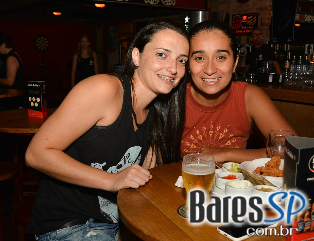 Lançamento do CD da cantora Luana Camarah, ex-The Voice no Ozzy Stage Bar Lançamento do CD da cantora Luana Camarah, ex-The Voice no Ozzy Stage Bar