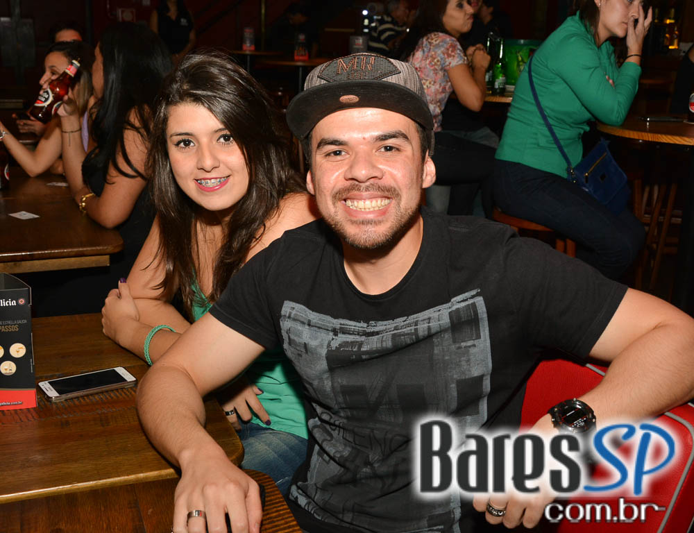 Lançamento do CD da cantora Luana Camarah, ex-The Voice no Ozzy Stage Bar Lançamento do CD da cantora Luana Camarah, ex-The Voice no Ozzy Stage Bar