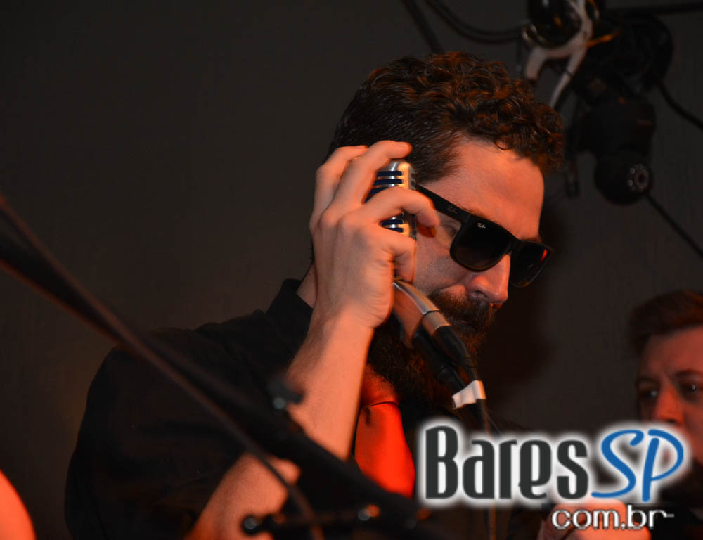 The Orleans recebeu Banda Ambervision que tocou seus sucessos na sexta The Orleans recebeu Banda Ambervision que tocou seus sucessos na sexta