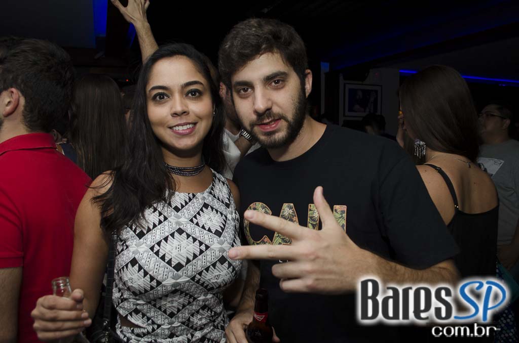 Grupo Pixote cantou sucessos no palco do Blá Bar na quinta feira Grupo Pixote cantou sucessos no palco do Blá Bar na quinta feira