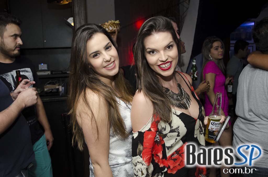 Grupo Pixote cantou sucessos no palco do Blá Bar na quinta feira Grupo Pixote cantou sucessos no palco do Blá Bar na quinta feira