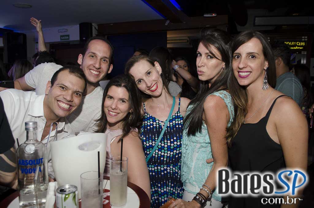 Grupo Pixote cantou sucessos no palco do Blá Bar na quinta feira Grupo Pixote cantou sucessos no palco do Blá Bar na quinta feira