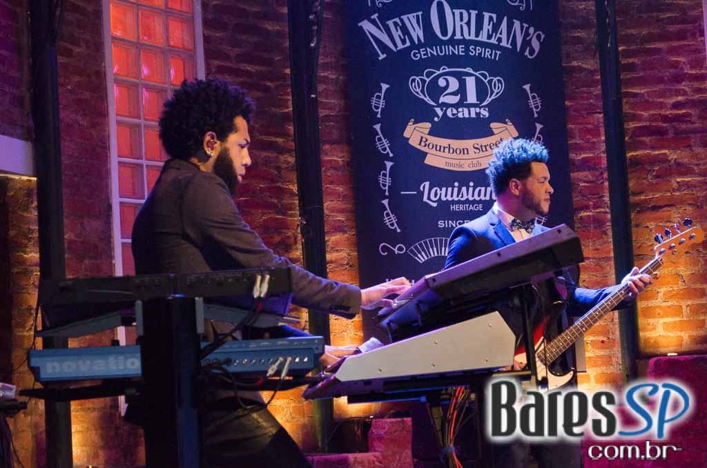 Bourbon Street apresentou repertório eclético do grupo Serial Funkers Bourbon Street apresentou repertório eclético do grupo Serial Funkers
