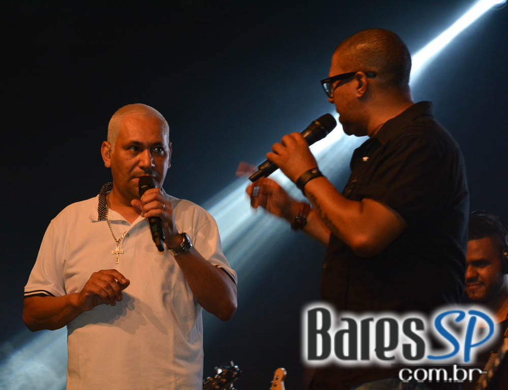 Grupos Amigos do Pagode 90 e Fonte de Sedução agitaram o Carioca Club Grupos Amigos do Pagode 90 e Fonte de Sedução agitaram o Carioca Club