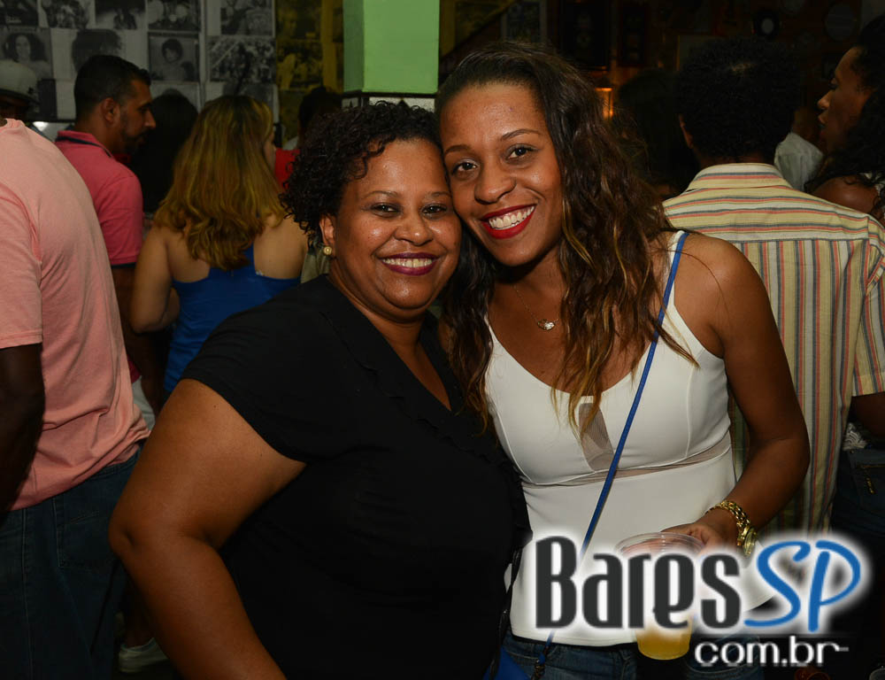 Boteco Boemios recebeu o show do Grupo Na Palma da Mão na sexta Boteco Boemios recebeu o show do Grupo Na Palma da Mão na sexta