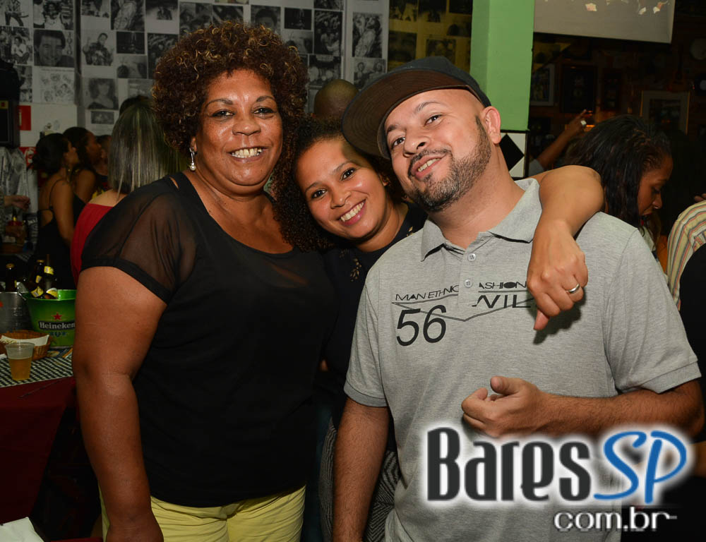 Boteco Boemios recebeu o show do Grupo Na Palma da Mão na sexta Boteco Boemios recebeu o show do Grupo Na Palma da Mão na sexta