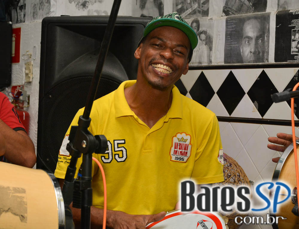 Boteco Boemios recebeu o show do Grupo Na Palma da Mão na sexta Boteco Boemios recebeu o show do Grupo Na Palma da Mão na sexta