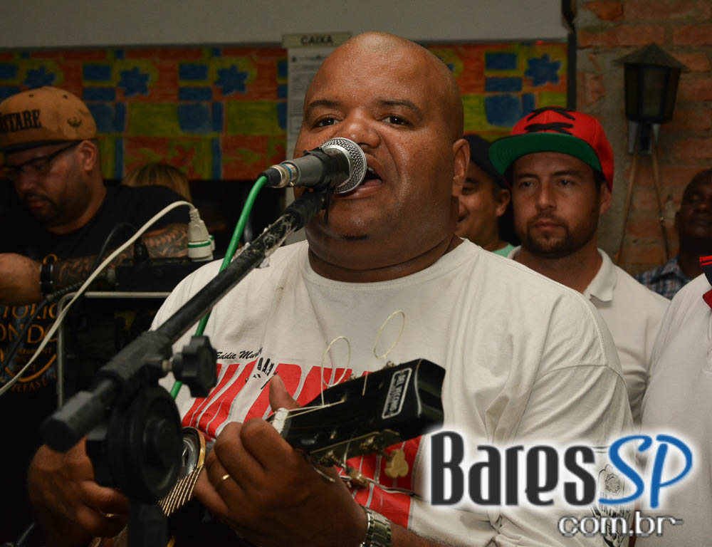 Boteco Boemios recebeu o show do Grupo Na Palma da Mão na sexta Boteco Boemios recebeu o show do Grupo Na Palma da Mão na sexta