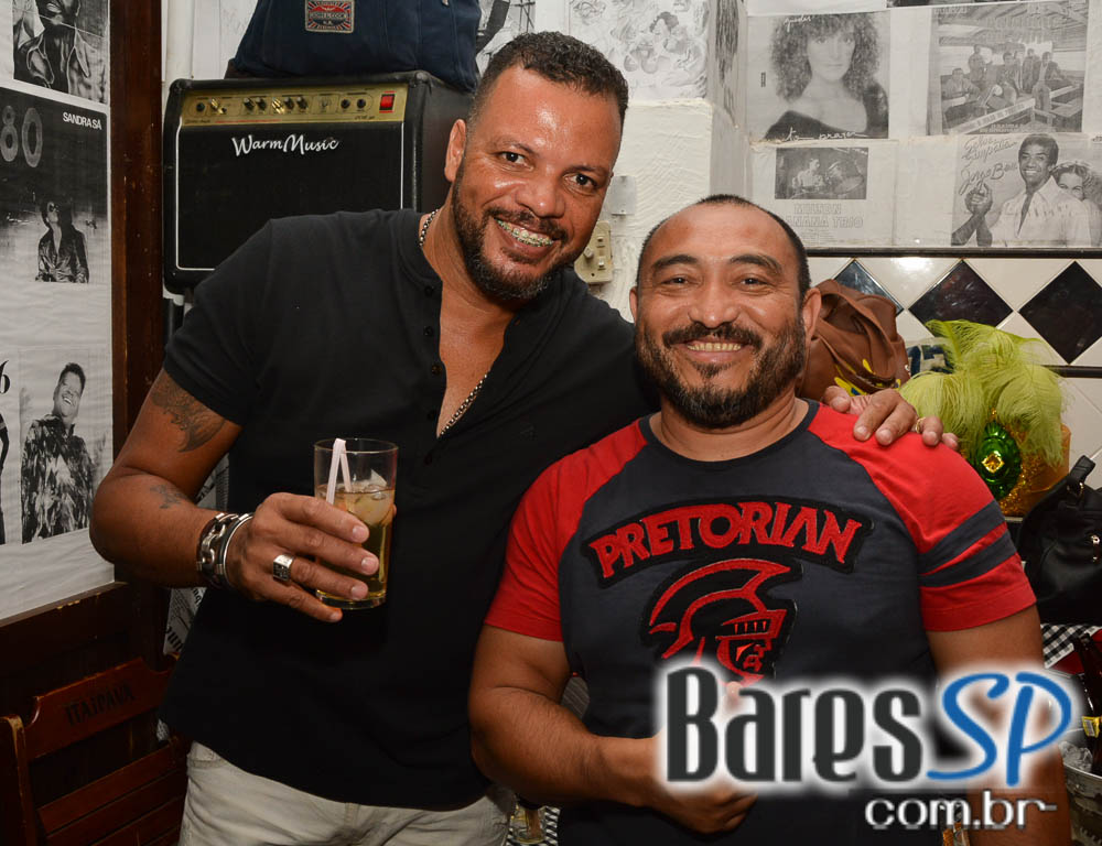 Boteco Boemios recebeu o show do Grupo Na Palma da Mão na sexta Boteco Boemios recebeu o show do Grupo Na Palma da Mão na sexta