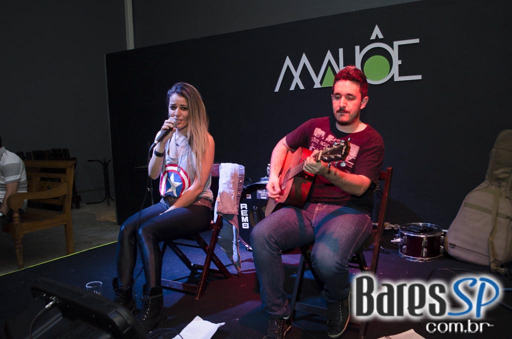 Mahoê recebeu show da cantora Fabiana Delz agitando o happy hour de sexta Mahoê recebeu show da cantora Fabiana Delz agitando o happy hour de sexta