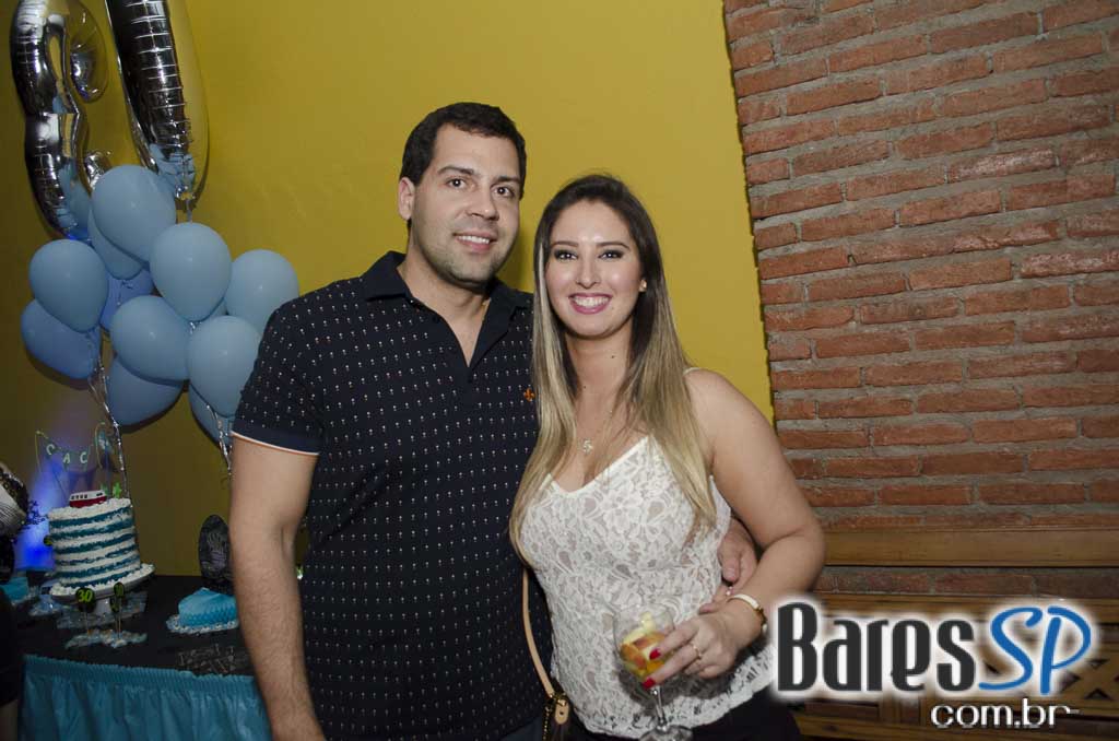 Mahoê recebeu show da cantora Fabiana Delz agitando o happy hour de sexta Mahoê recebeu show da cantora Fabiana Delz agitando o happy hour de sexta