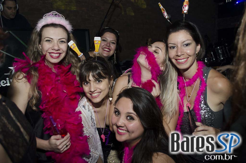 Saturday Night Rocks apresentou a Banda Piper no palco da She Rocks Saturday Night Rocks apresentou a Banda Piper no palco da She Rocks