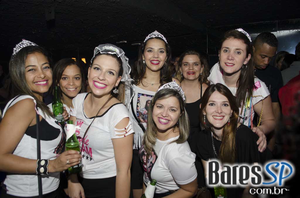 Saturday Night Rocks apresentou a Banda Piper no palco da She Rocks Saturday Night Rocks apresentou a Banda Piper no palco da She Rocks