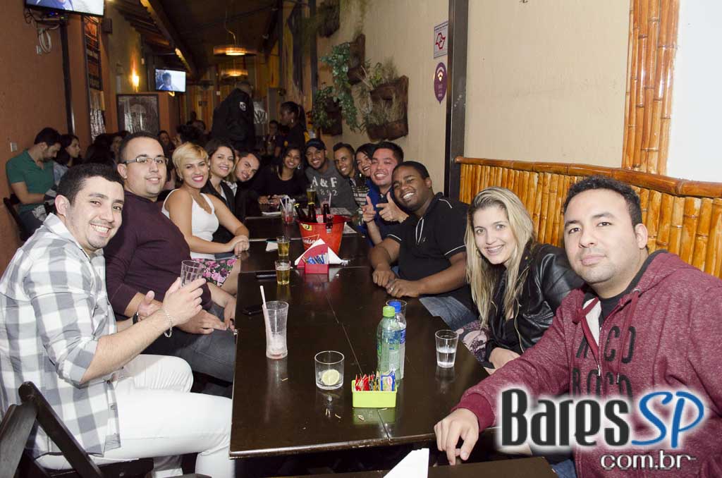 Bar FM 444 recebeu o show da dupla Denner & Katherine no sábado a noite Bar FM 444 recebeu o show da dupla Denner & Katherine no sábado a noite