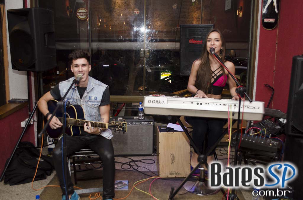 Bar FM 444 recebeu o show da dupla Denner & Katherine no sábado a noite Bar FM 444 recebeu o show da dupla Denner & Katherine no sábado a noite