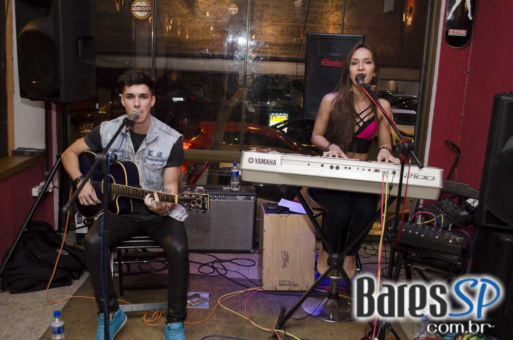 Bar FM 444 recebeu o show da dupla Denner & Katherine no sábado a noite Bar FM 444 recebeu o show da dupla Denner & Katherine no sábado a noite