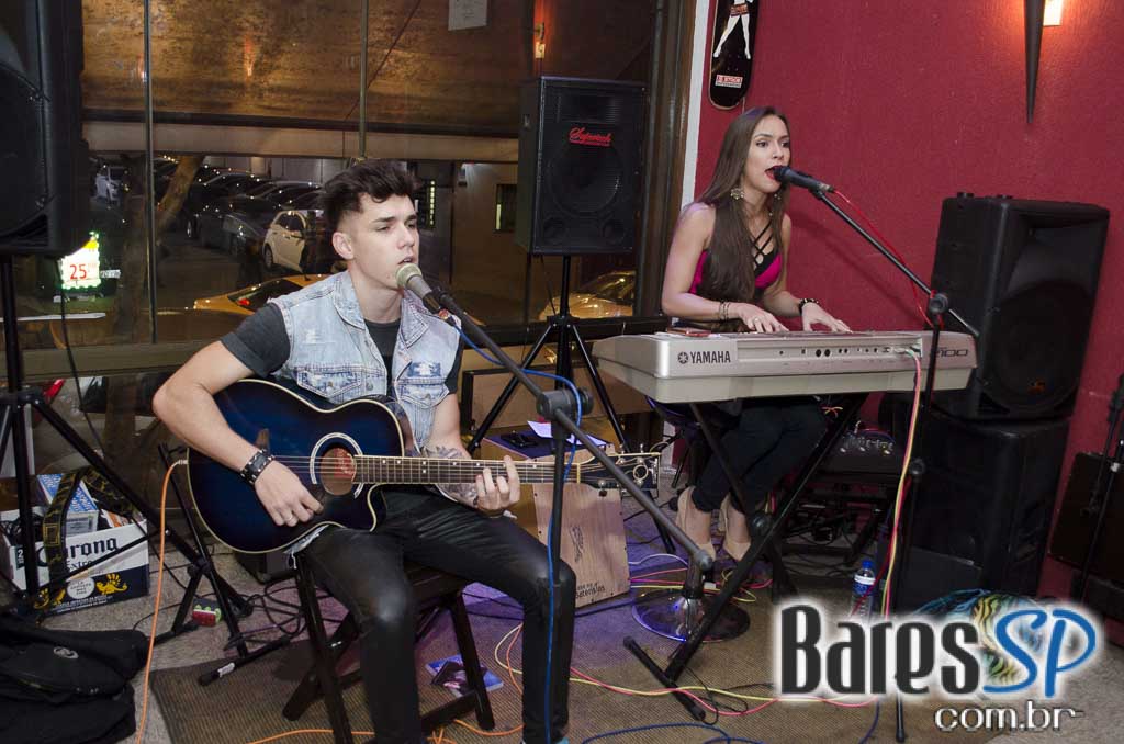 Bar FM 444 recebeu o show da dupla Denner & Katherine no sábado a noite Bar FM 444 recebeu o show da dupla Denner & Katherine no sábado a noite