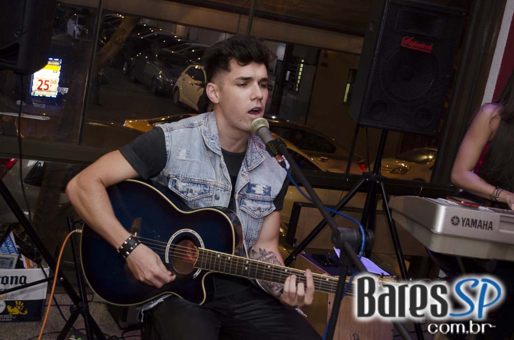 Bar FM 444 recebeu o show da dupla Denner & Katherine no sábado a noite Bar FM 444 recebeu o show da dupla Denner & Katherine no sábado a noite