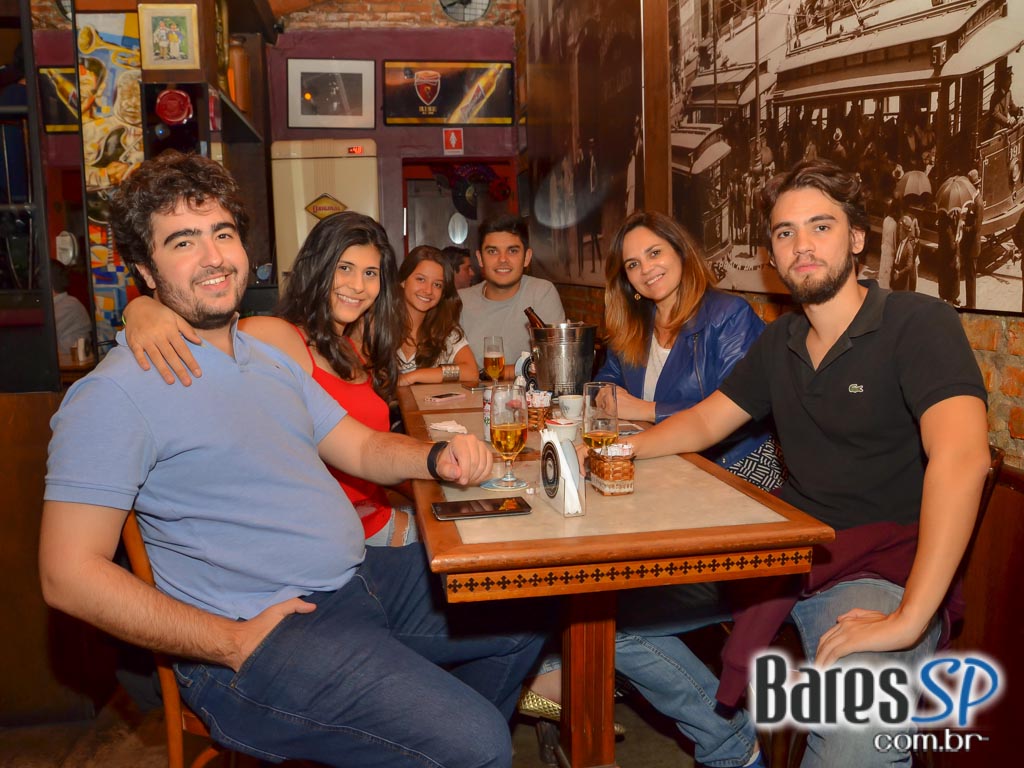 Cantor Breezy Rodio tocou muito blues & soul animando o Piratininga Bar Cantor Breezy Rodio tocou muito blues & soul animando o Piratininga Bar