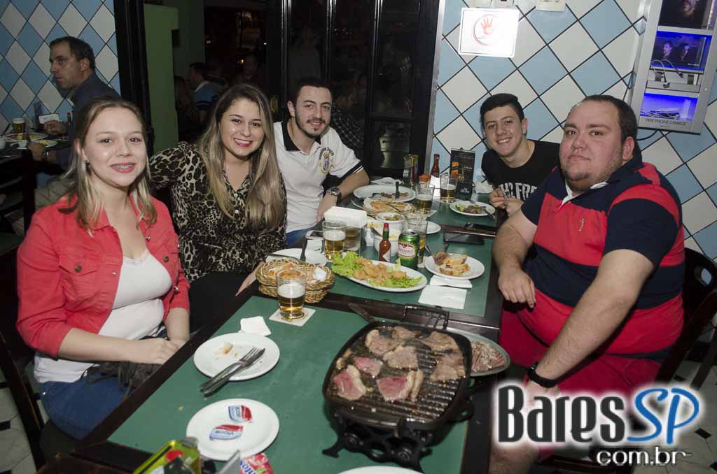 Bar do Juarez ofereceu diversos petiscos e drinks especiais no happy hour Bar do Juarez ofereceu diversos petiscos e drinks especiais no happy hour