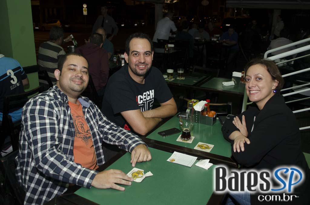 Bar do Juarez ofereceu diversos petiscos e drinks especiais no happy hour Bar do Juarez ofereceu diversos petiscos e drinks especiais no happy hour