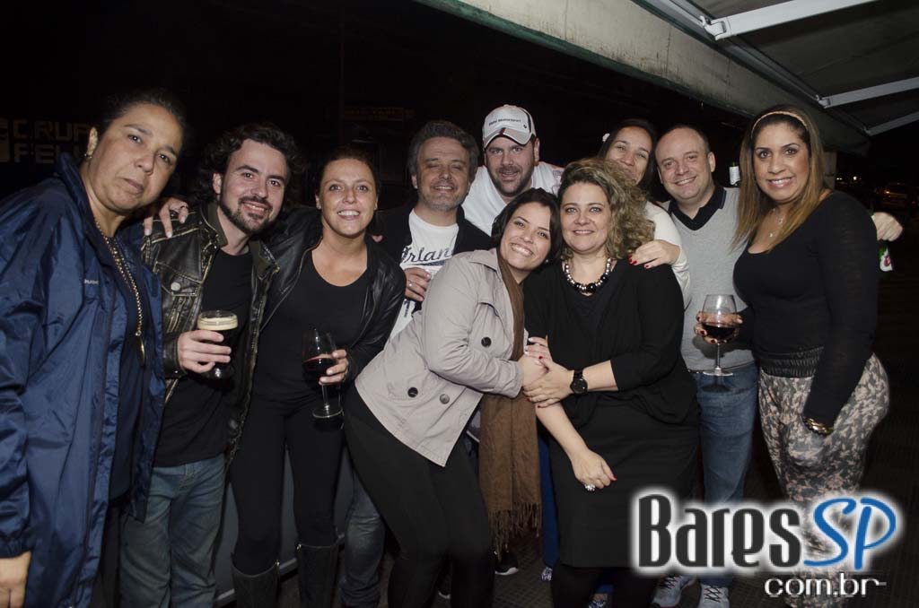 Bar do Juarez ofereceu diversos petiscos e drinks especiais no happy hour Bar do Juarez ofereceu diversos petiscos e drinks especiais no happy hour