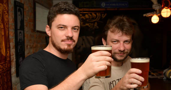 Banda Rock Expresso tocou muito Rock no palco do Presley Pub