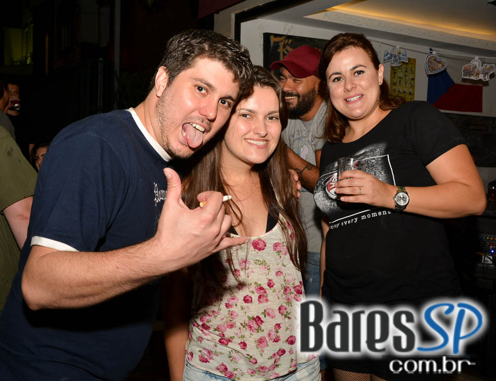 Banda Rock Expresso tocou muito Rock no palco do Presley Pub Banda Rock Expresso tocou muito Rock no palco do Presley Pub