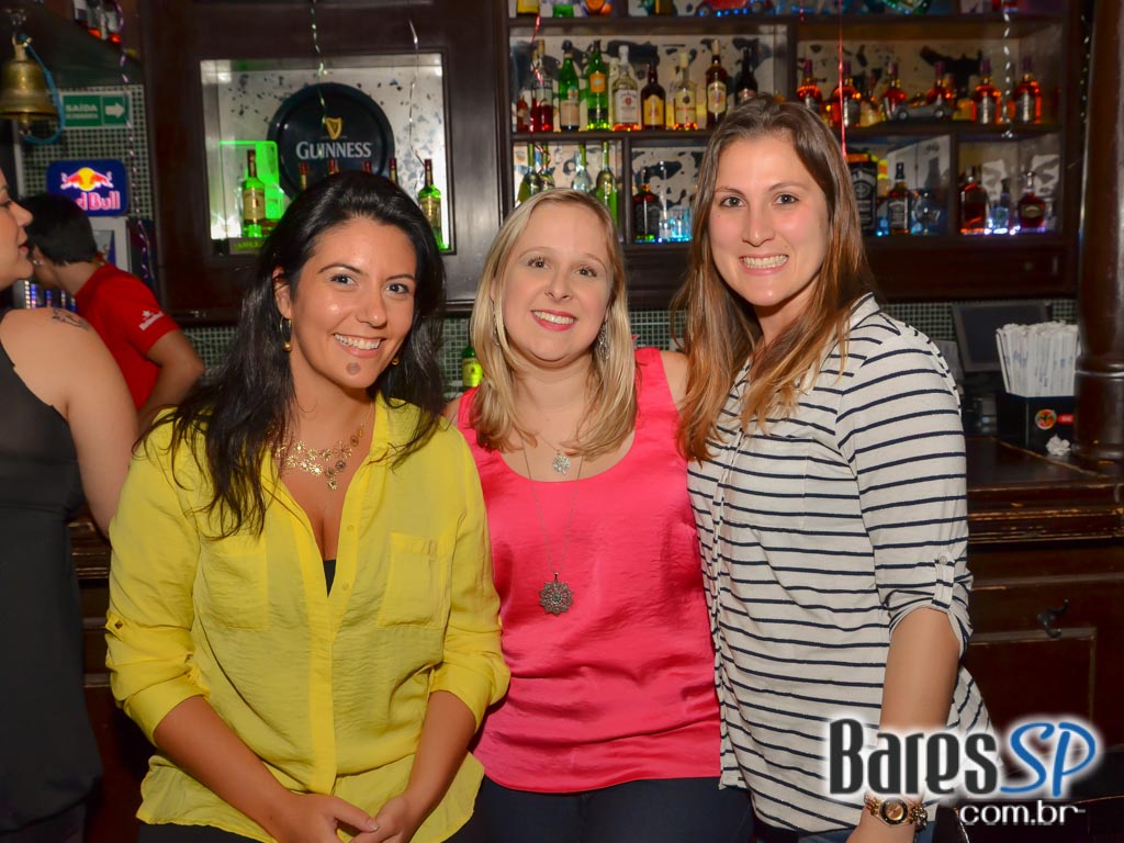 Rhino Pub comemorou aniversário com show da Banda Insônica e convidados Rhino Pub comemorou aniversário com show da Banda Insônica e convidados