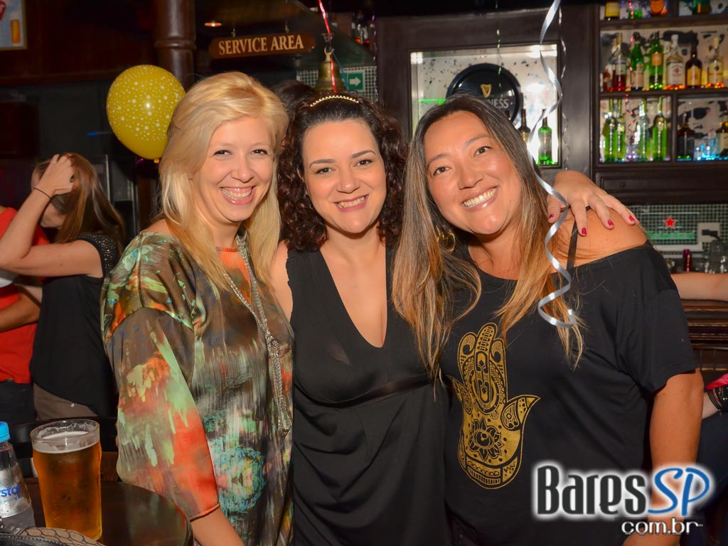 Rhino Pub comemorou aniversário com show da Banda Insônica e convidados Rhino Pub comemorou aniversário com show da Banda Insônica e convidados