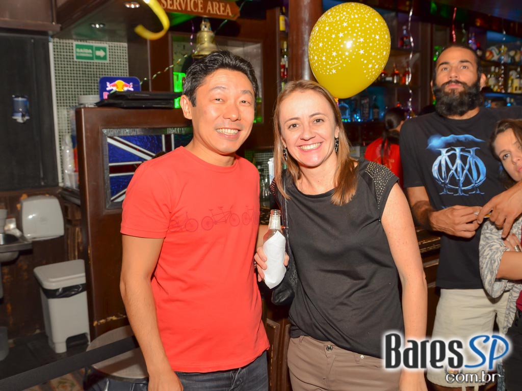 Rhino Pub comemorou aniversário com show da Banda Insônica e convidados Rhino Pub comemorou aniversário com show da Banda Insônica e convidados