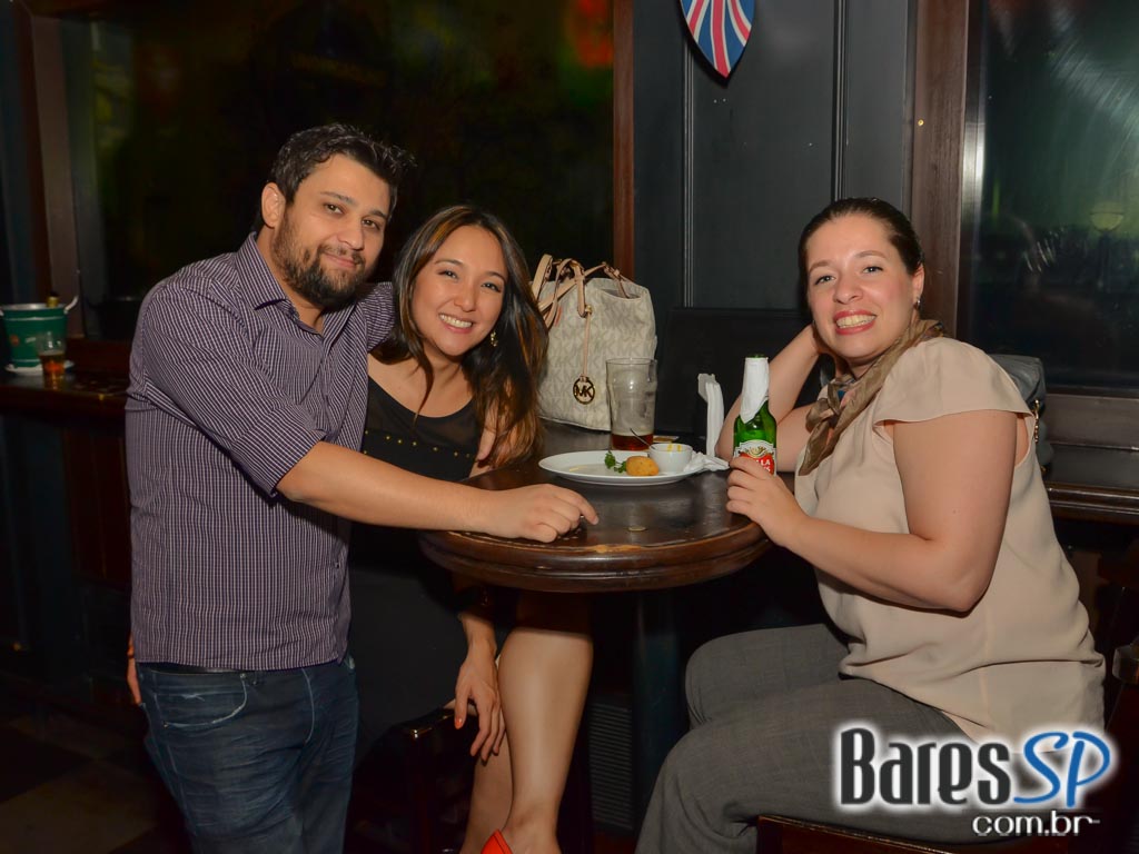 Rhino Pub comemorou aniversário com show da Banda Insônica e convidados Rhino Pub comemorou aniversário com show da Banda Insônica e convidados