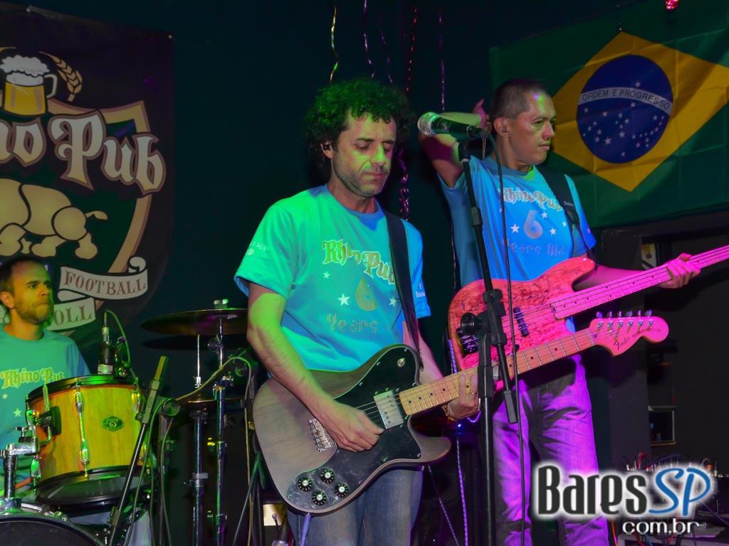 Rhino Pub comemorou aniversário com show da Banda Insônica e convidados Rhino Pub comemorou aniversário com show da Banda Insônica e convidados