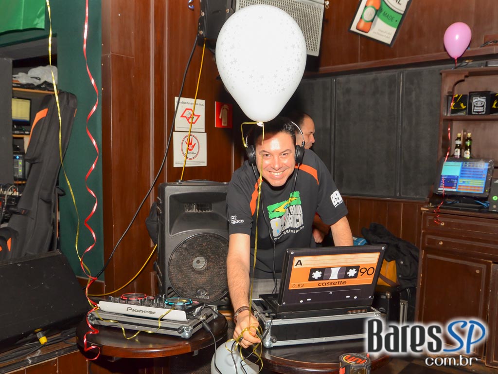 Rhino Pub comemorou aniversário com show da Banda Insônica e convidados Rhino Pub comemorou aniversário com show da Banda Insônica e convidados