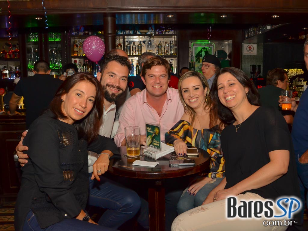 Rhino Pub comemorou aniversário com show da Banda Insônica e convidados Rhino Pub comemorou aniversário com show da Banda Insônica e convidados