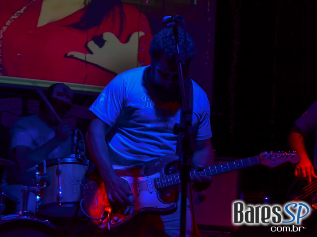 Rhino Pub comemorou aniversário com show da Banda Insônica e convidados Rhino Pub comemorou aniversário com show da Banda Insônica e convidados