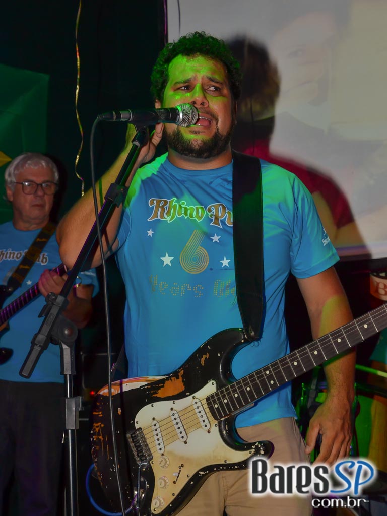 Rhino Pub comemorou aniversário com show da Banda Insônica e convidados Rhino Pub comemorou aniversário com show da Banda Insônica e convidados