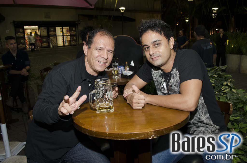 Aniversário da Devassa West Plaza apresentou show de Pepê e Neném Aniversário da Devassa West Plaza apresentou show de Pepê e Neném