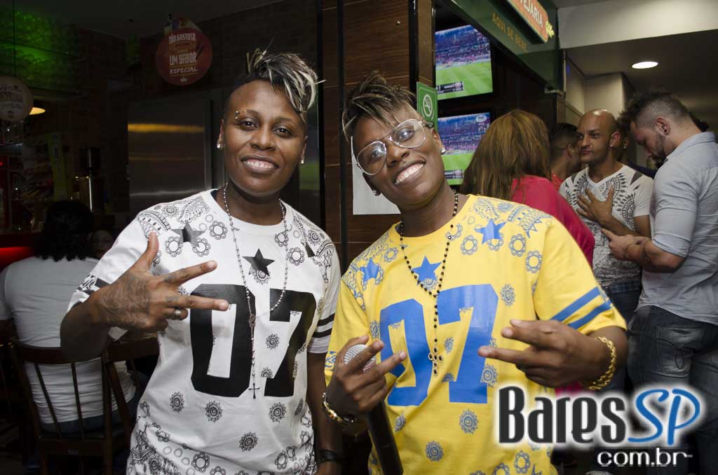 Aniversário da Devassa West Plaza apresentou show de Pepê e Neném Aniversário da Devassa West Plaza apresentou show de Pepê e Neném