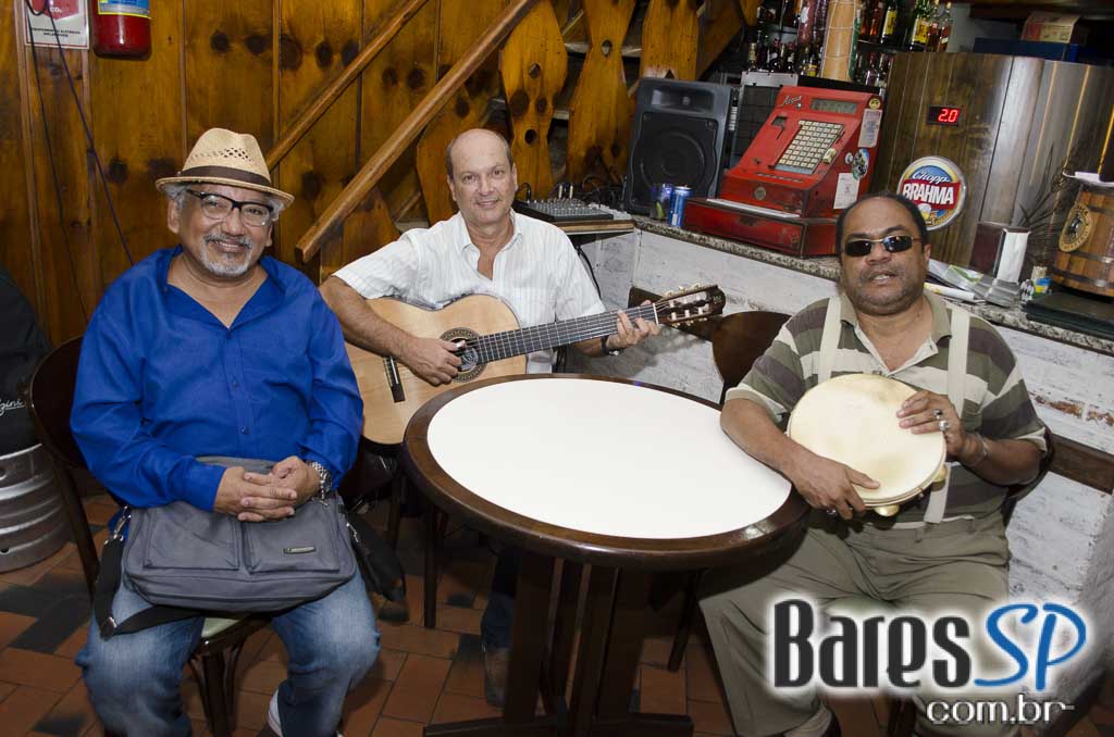 Bar do Alemão promoveu Roda de Samba com Barão do Pandeiro e convidados Bar do Alemão promoveu Roda de Samba com Barão do Pandeiro e convidados