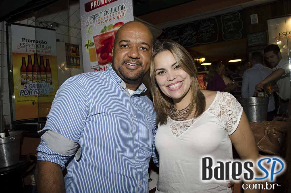 Leandro Telles animou o Happy hour do Espetacular Espeto & Grill Leandro Telles animou o Happy hour do Espetacular Espeto & Grill