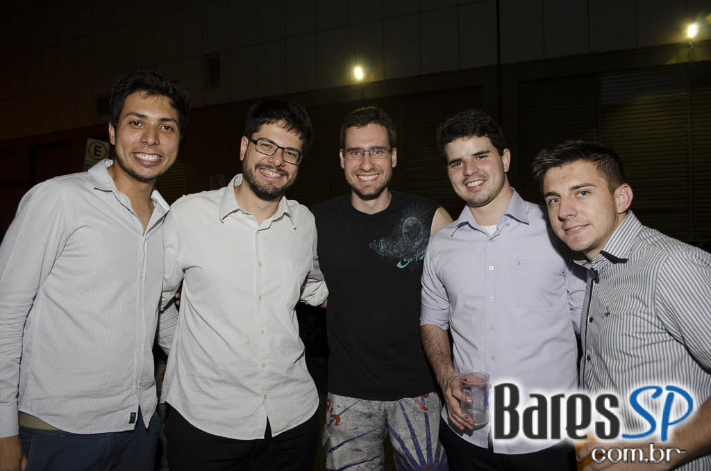 Leandro Telles animou o Happy hour do Espetacular Espeto & Grill Leandro Telles animou o Happy hour do Espetacular Espeto & Grill