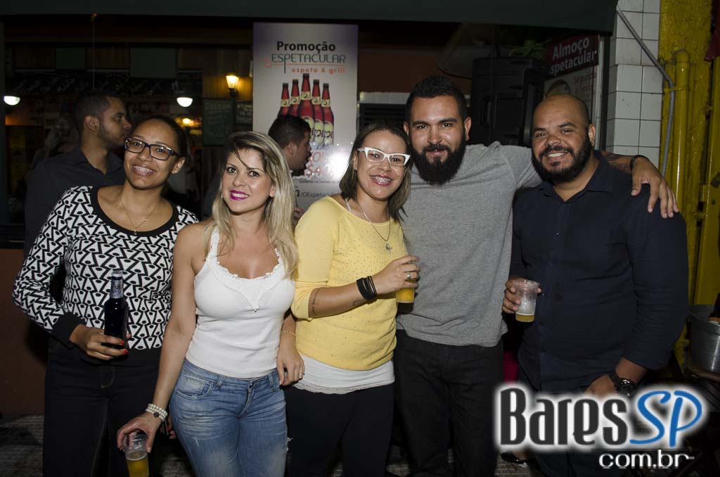 Leandro Telles animou o Happy hour do Espetacular Espeto & Grill Leandro Telles animou o Happy hour do Espetacular Espeto & Grill