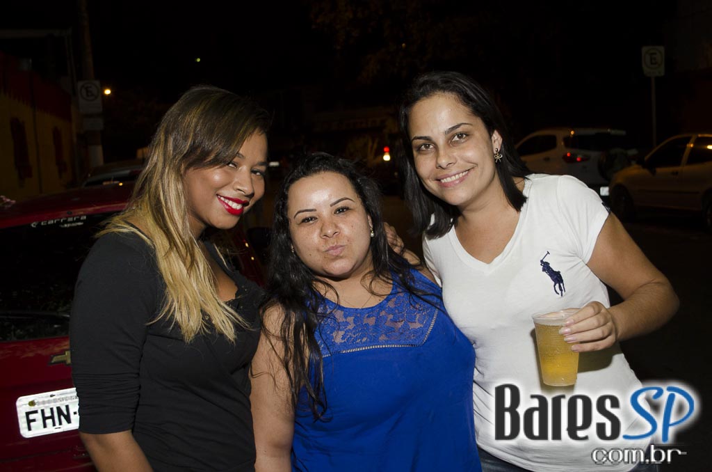 Leandro Telles animou o Happy hour do Espetacular Espeto & Grill Leandro Telles animou o Happy hour do Espetacular Espeto & Grill