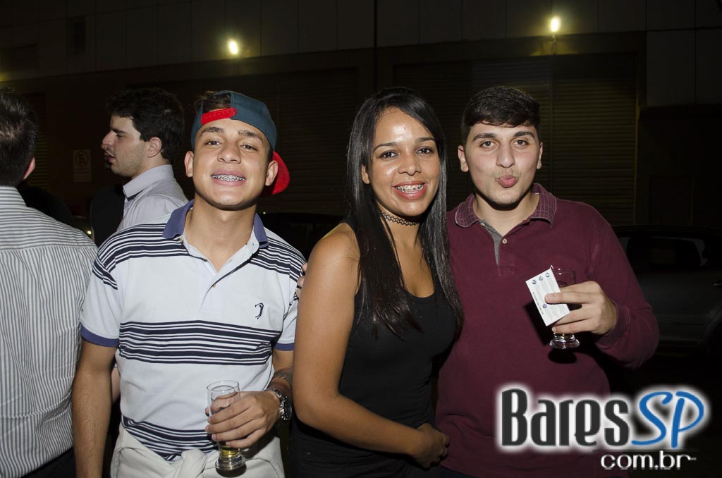 Leandro Telles animou o Happy hour do Espetacular Espeto & Grill Leandro Telles animou o Happy hour do Espetacular Espeto & Grill